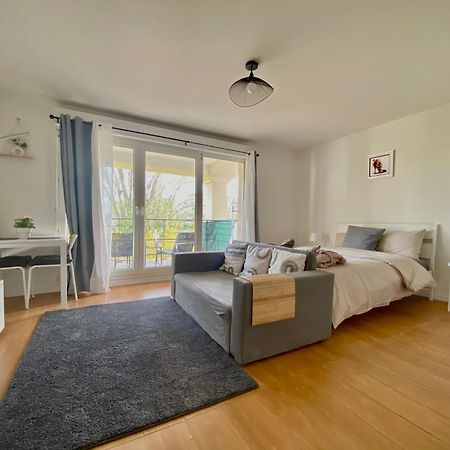 Cozy Riverfront Living, 5-Min Walk To Riverside Train Neuilly-Plaisance Dış mekan fotoğraf